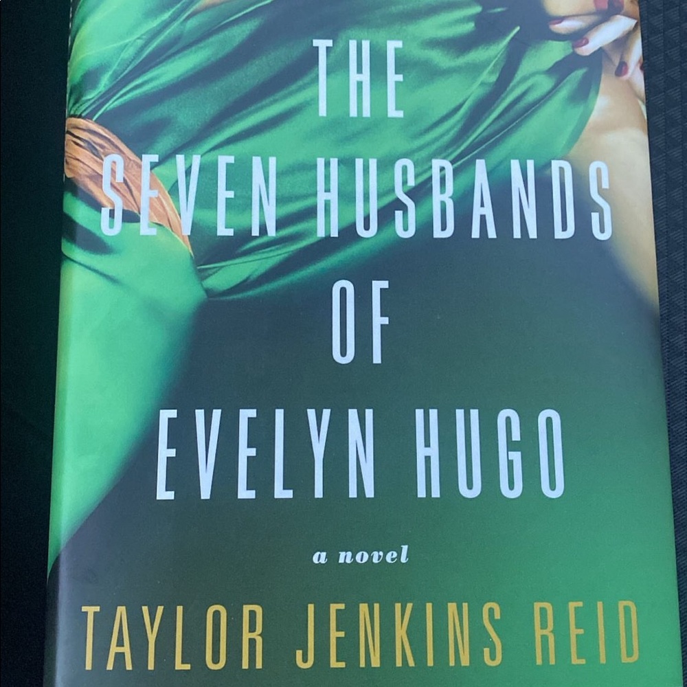 Seven husbands of Evelyn Hugo book